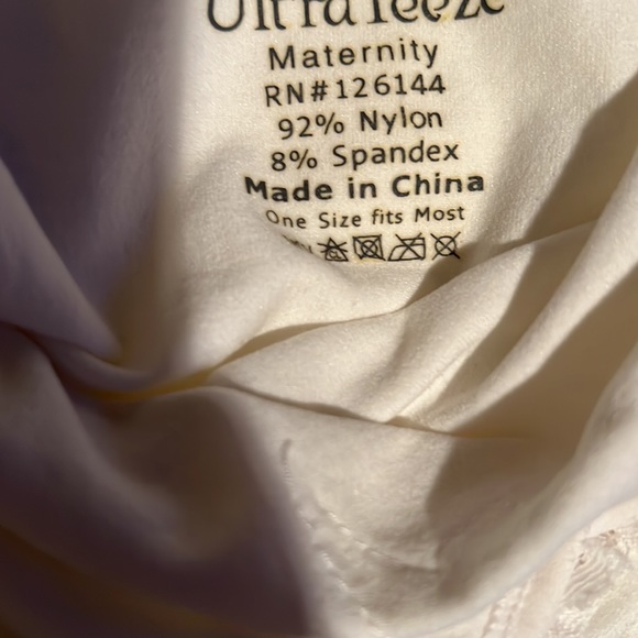 Ultra Teeze Maternity tank top with double straps and design imprints on sides - Picture 9 of 9